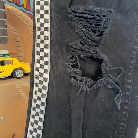 Ripped checkered shoes pants - Picture 2 of 3